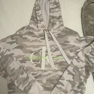 Calvin Klein camo cropped hoodie